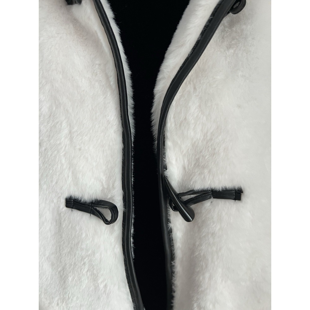 Sabrina Lauren Women's Large Faux Fur Toggle Coat Luxe‎ Look White W/ Black Trim - Picture 2 of 8